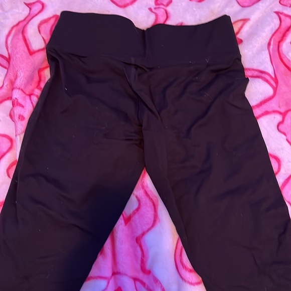 Victoria’s Secret black leggings - Picture 2 of 2